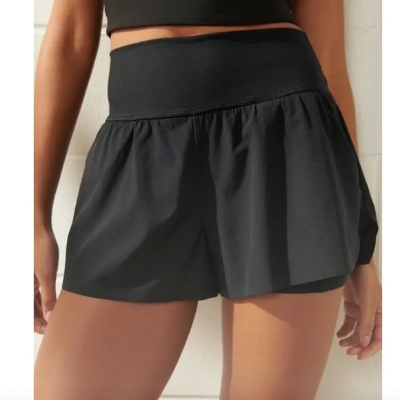 YPB Pants - Abercrombie & Fitch YPB MotionTEK Lined Hybrid Workout Shorts